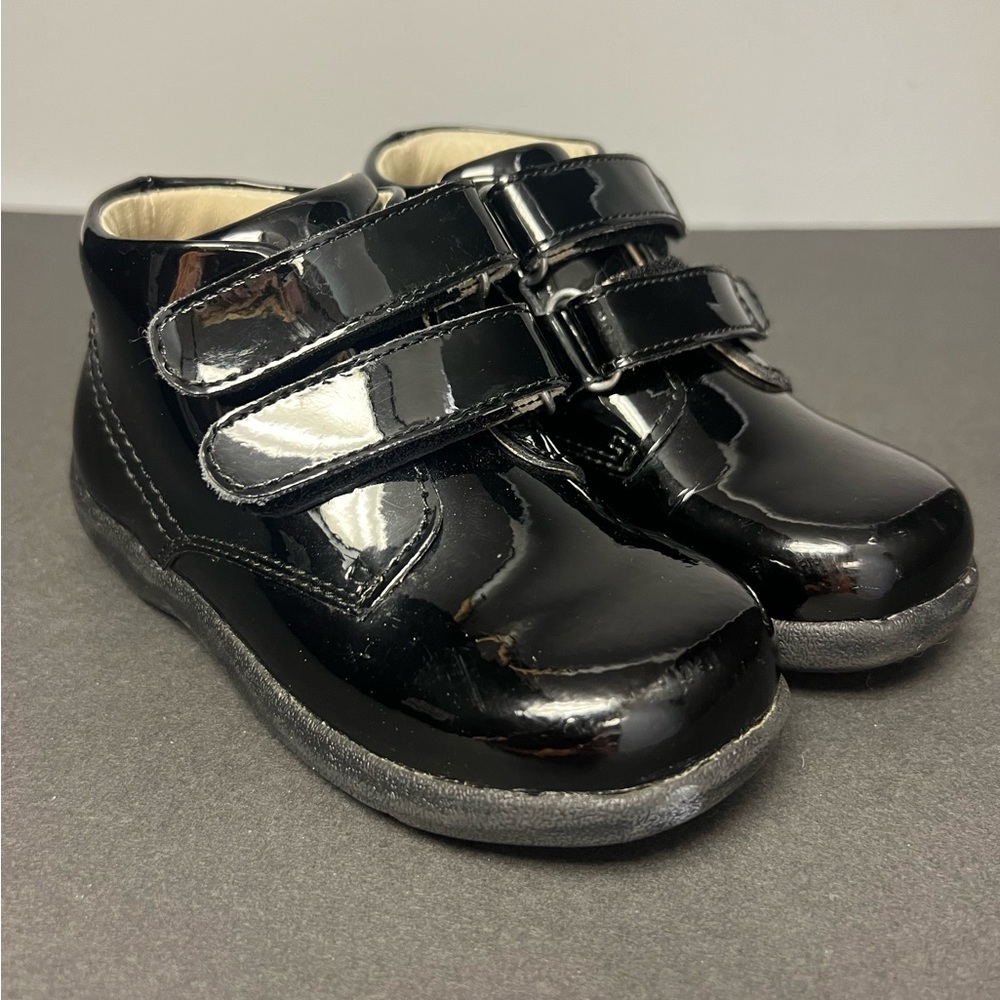 UMI- Toddler Black Shiny shoes,‎ Size:7, Sam, Pre-Owned